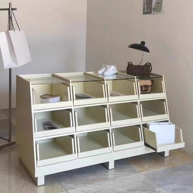 Furniture Hardware Store - Стол-витрина для украшений Nakajima из стекла